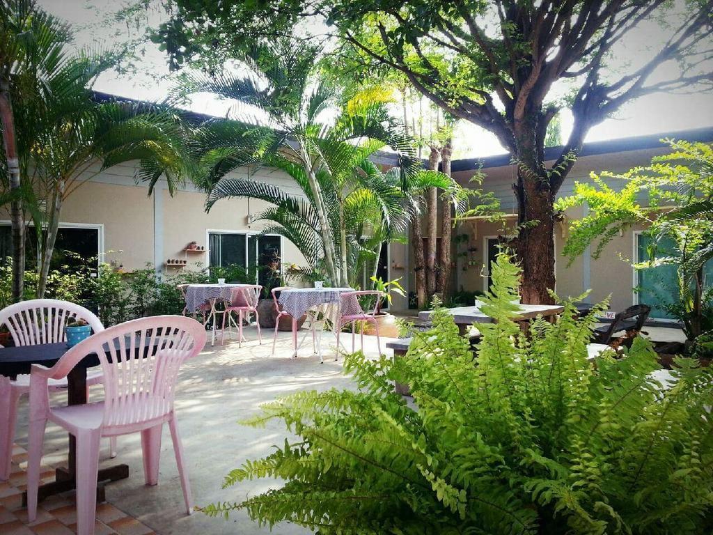 Baan Homlamoon Hotel Suan Phueng Exterior photo